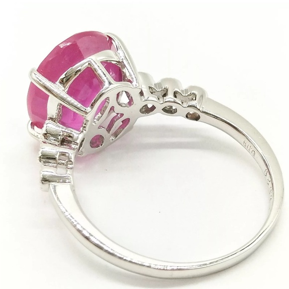 Gorgeous Natural Ruby 5.529ct Six Diamonds .09ct 18K White Gold Ring US 5.75 - Picture 2 of 8